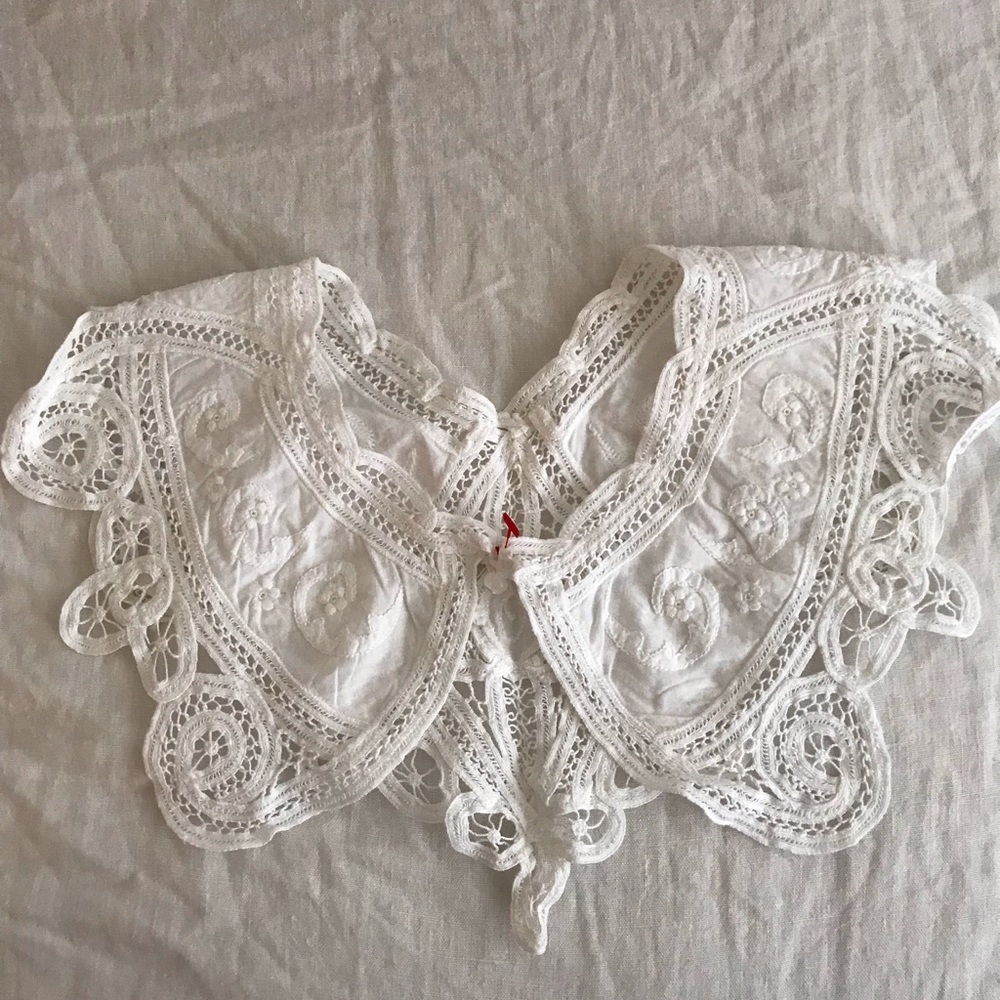 White embroidered cotton collar NWOT